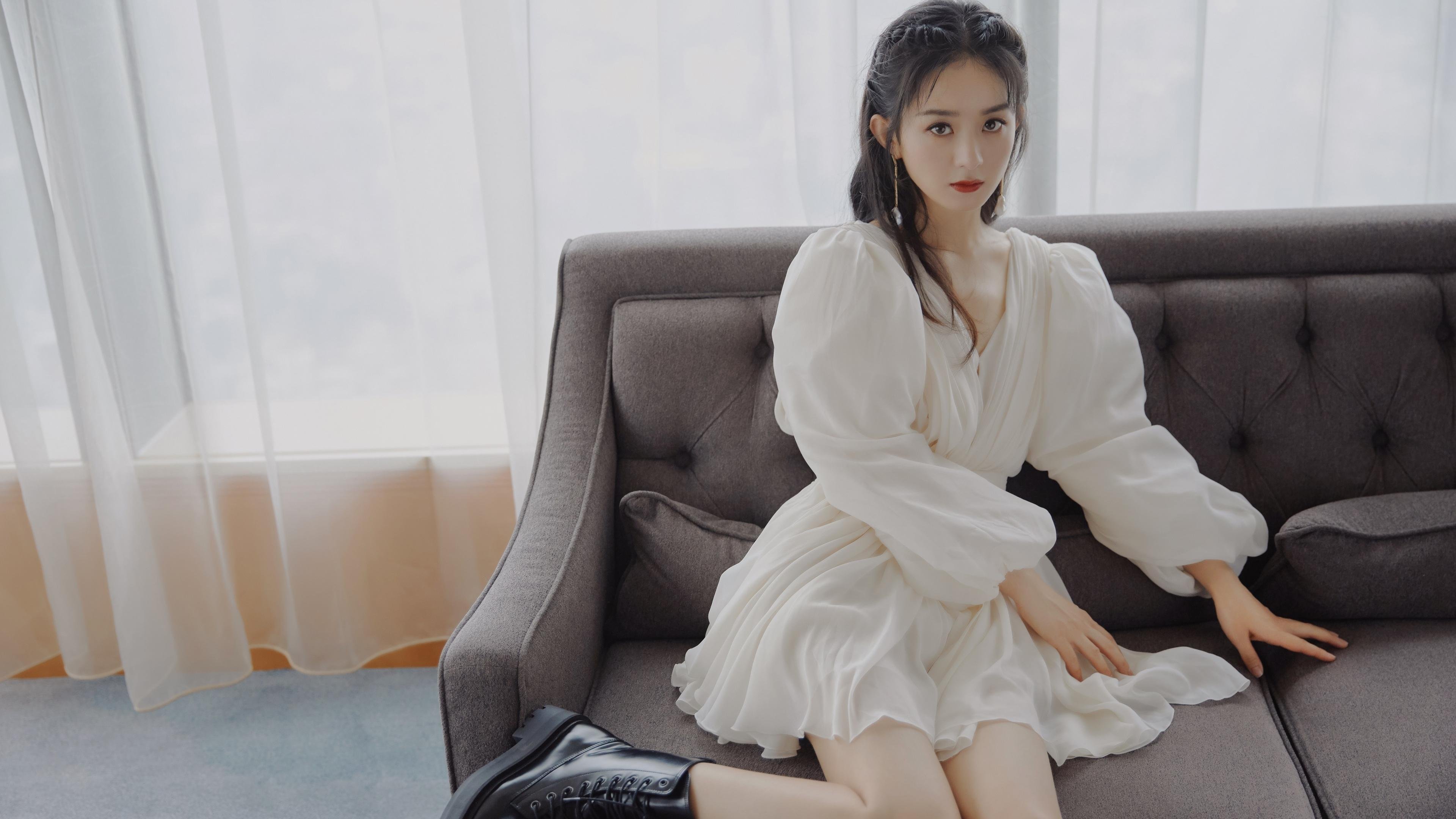 _青少年极限冲浪:海浪中的青春印记_,冲浪极限运动