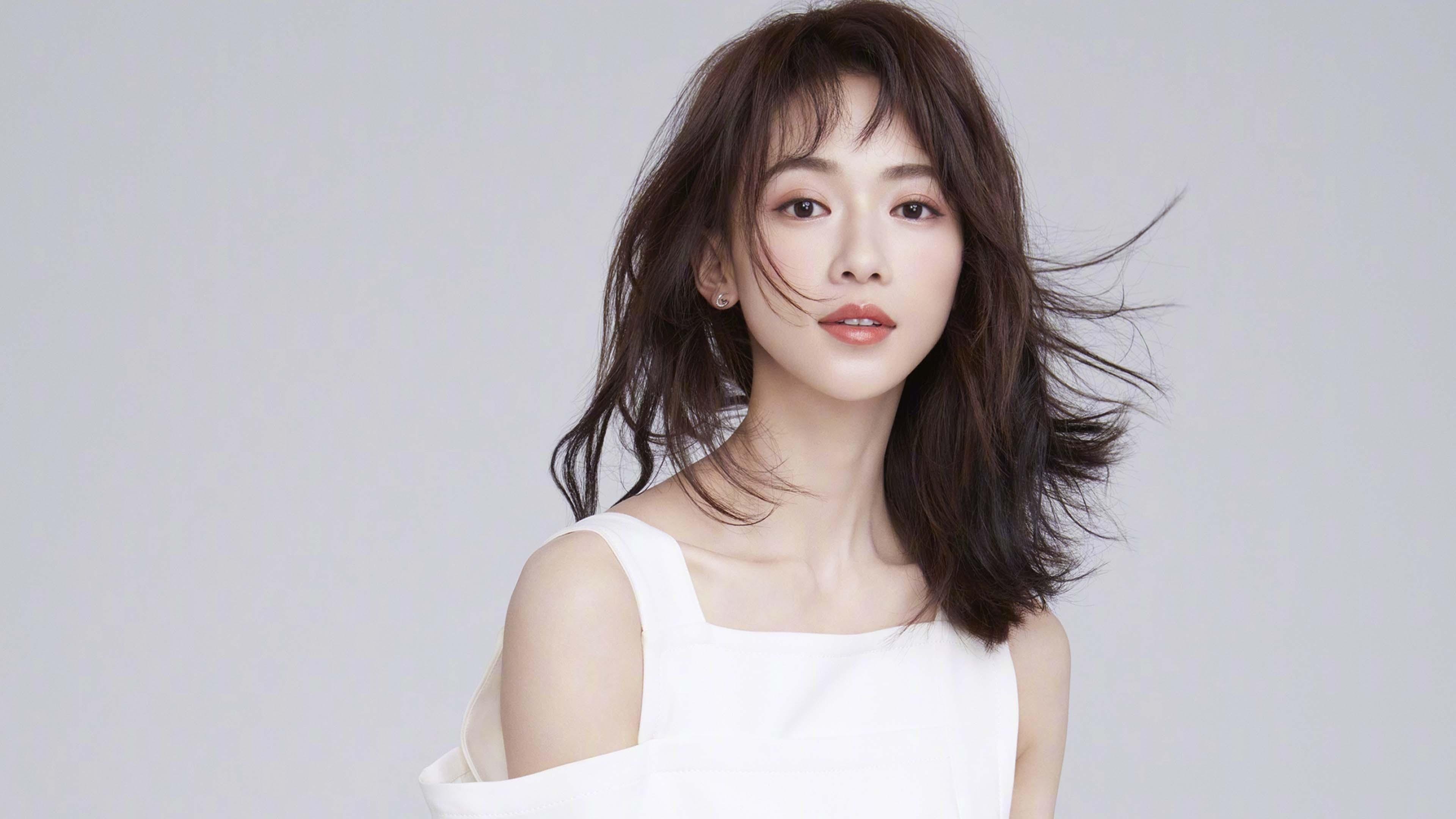 开云·Kaiyun网页版-公牛完封尼克斯，系列赛焦点战中德罗赞锁死对手，公牛对尼克斯1993