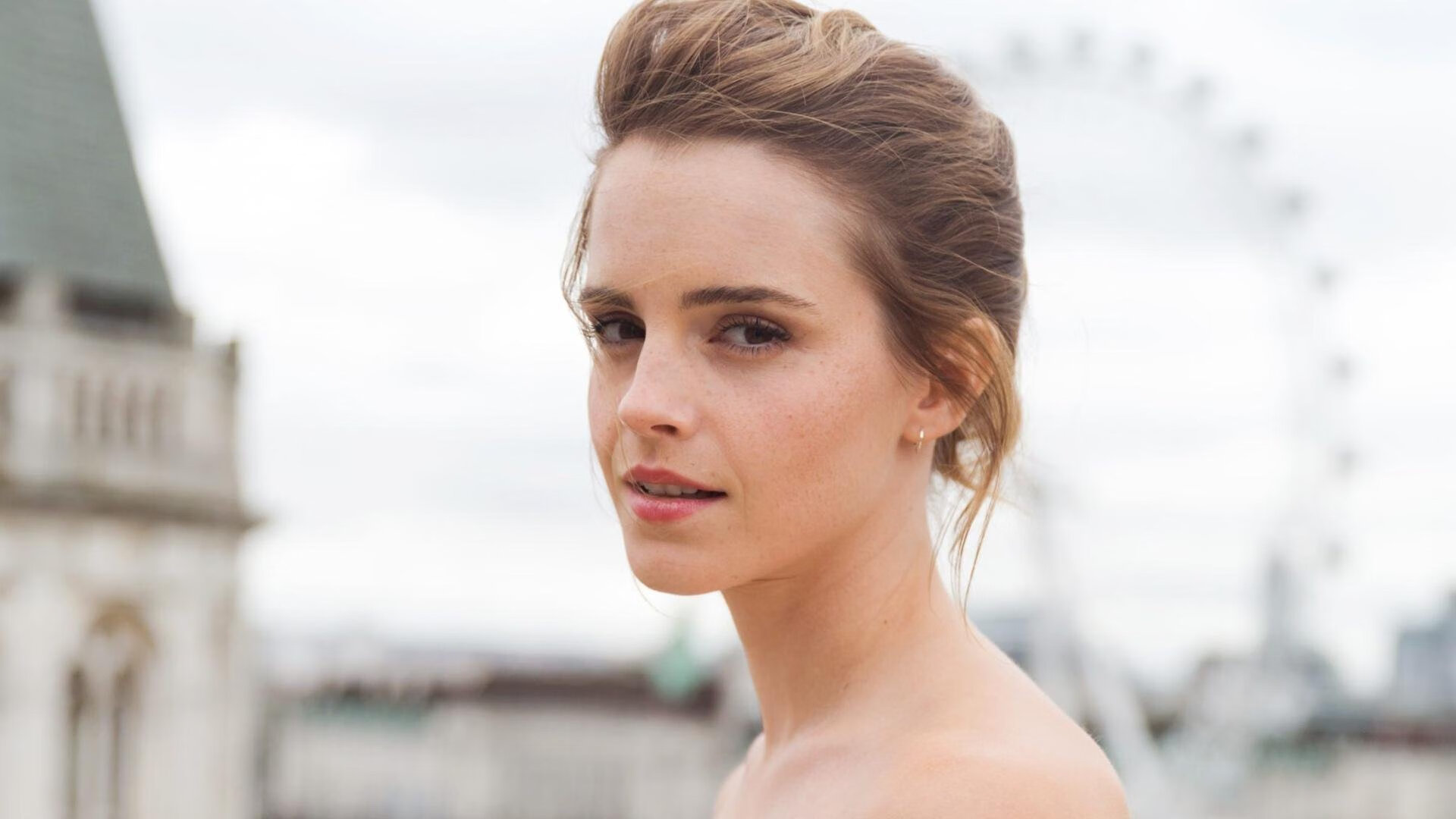 kaiyun体育综合-曼联新门将奥纳纳首秀送点仍零封对手，garner曼联