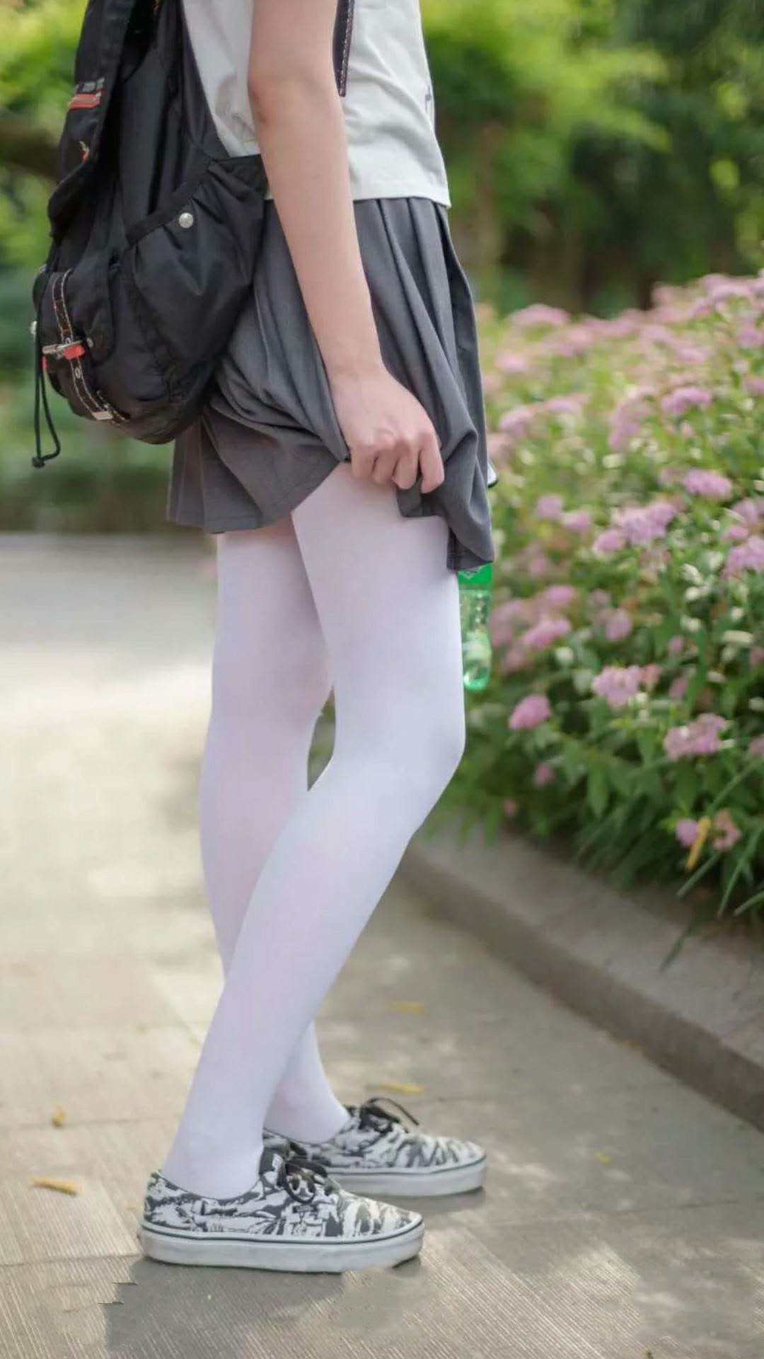 比利时女篮队员艾玛·梅塞曼在比赛中表现突出，比利时女篮米斯曼