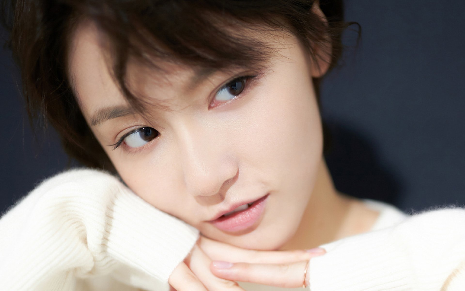 篮球专项动作捕捉技术在训练中的创新应用及分析，篮球如何抓球教学视频